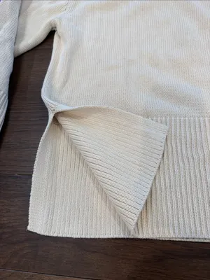GAP Women’s Ivory Crewneck Sweater Size Small Tall - C1-351 thumbnail 3