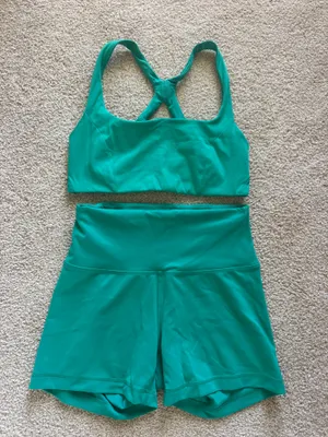 Lululemon green set thumbnail 1