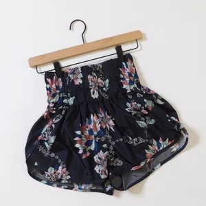 FREE PEOPLE Movement The Way Home‎ Floral Shorts Black Athletic Print X-Small thumbnail 2