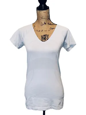 Lululemon Swiftly Tech Short Sleeve Top Womens 8 Purple Lightweight thumbnail 1