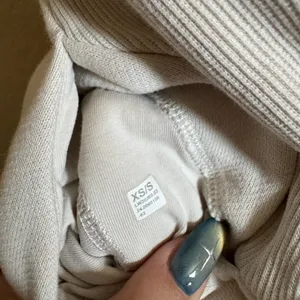 Lululemon Scuba Oversized Side-Slit Hoodie Size XS/S‎ in BONE Cream thumbnail 8