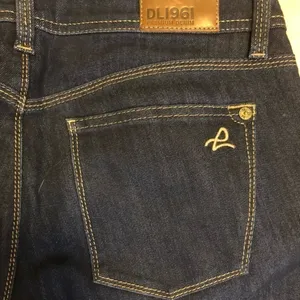 DL1961 Melissa Wide Leg Jeans Size 27 thumbnail 11