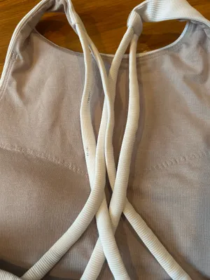 Lululemon  thumbnail 4