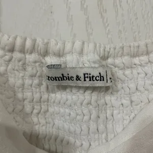 FINAL PRICE Abercrombie & Fitch White Puff Sleeve Blouse thumbnail 2