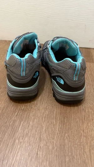 Women’s The North Face Gore-Tex Trail-Running Shoes Women’s Size 9.5 thumbnail 3