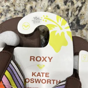 NWT thong sandals thumbnail 3