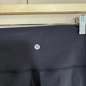 Lululemon black leggings athletic casual 23 inch inseam women's size 6 workout thumbnail 4