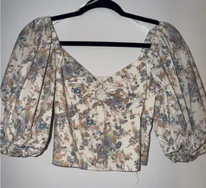 Abercrombie Floral Poplin Keyhole Top thumbnail 1