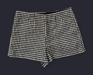 Zara shorts thumbnail 1