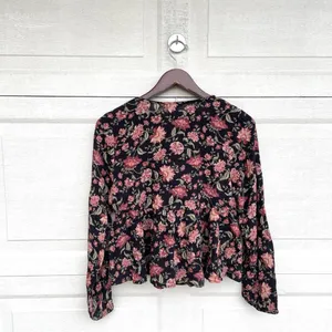NWT American Eagle Womens Shirt Blouse Black Pink Mauve Floral Front Medium thumbnail 3