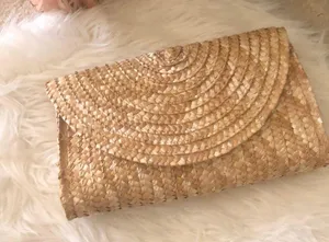 Straw Clutch thumbnail 2