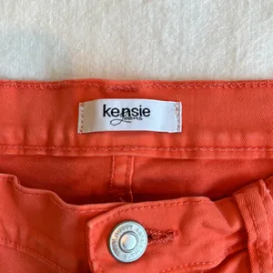 Kensie Orange Coral Cuffed Shorts thumbnail 2