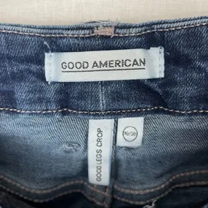 Good American Good Legs Crop Blue 260 High Rise Skinny Leg Jeans thumbnail 3