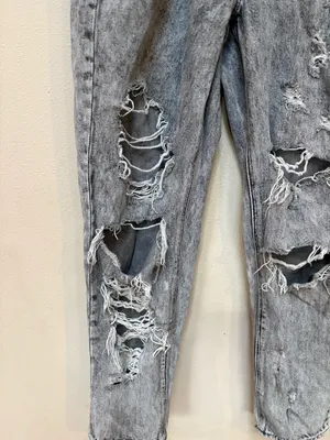 American Eagle Gray Acid Wash Ripped Boyfriend Jeans Y2K Grunge 6 thumbnail 8