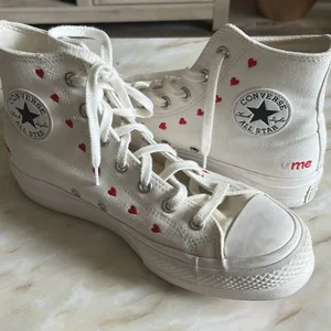 Converse Chuck Taylor High-Top All Star Lift Platform Sneakers W/Hearts Size 9.5 thumbnail 7