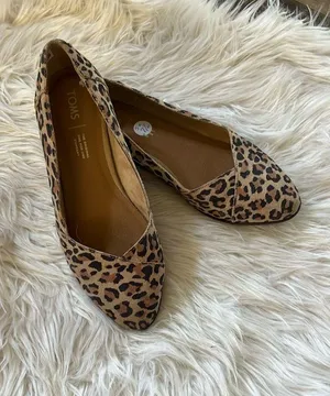 TOMS women's Leopard Print Julie Flat thumbnail 1