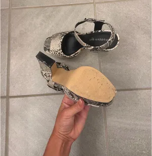 Madden Girl Snakeskin Heels Block thumbnail 2