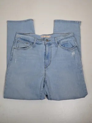 Levi's Women's 724 High Rise Straight Crop Jean Size 29 thumbnail 4