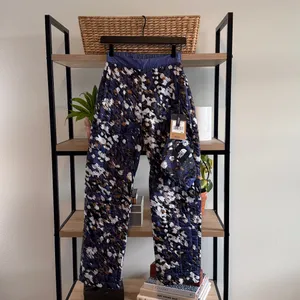 NWT The North Face Mid-Rise Insulated Quilted Circaloft Pant Cave Blue Print, XS thumbnail 2