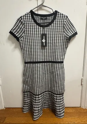 Karl Lagerfeld Black & White Houndstooth Knit Fit-and-Flare Dress thumbnail 1