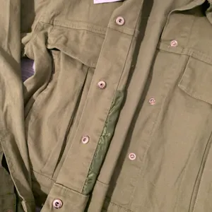 NWT Olive Green Crop Jacket thumbnail 3