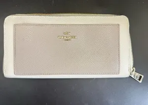 EUC COACH Bicolor Accordion Zip Around Long Wallet Genuine Leather Taupe/Ivory thumbnail 1