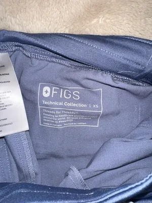 FIGS Scrubs Set thumbnail 6