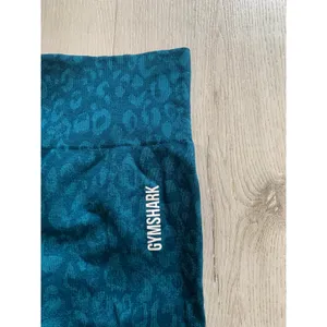 Gymshark Teal Leopard Print High-Waist Leggings thumbnail 4