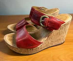 Born Red Leather Slip On Wedge Heel Sandal Gold Buckle Detail Comfort‎ 9/40.5 thumbnail 1