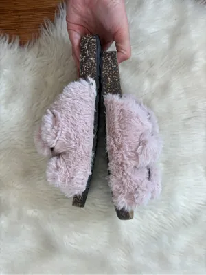Magellan Outdoors Rose Pink Fuzzy Slip On Sandals thumbnail 6
