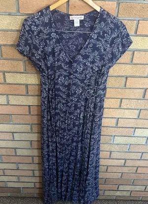 Band of Gypsies V Neck Boho Floral Maxi Dress Size XS Blue & White thumbnail 1