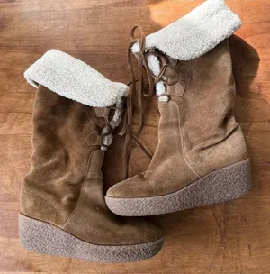Michael Kors Italian Fleece Lined Suede Lace Up Tan Wedge Knee High Boots thumbnail 1