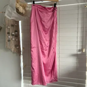 Peppermayo Pink Satin Tie Waist Maxi Skirt Side Slit Size US 4 thumbnail 3