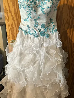 Tiffany Designs - Beaded Floral and Ruffles thumbnail 1