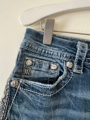 Miss Me Easy Shorts Size 28 Woman’s Jean Shorts thumbnail 5