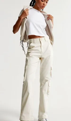 Abercrombie Women's Cream Relaxed Cargo Pants thumbnail 1