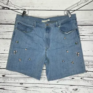 Levi’s Size 33/16 Blue Denim - Floral Embroidered Classic Jean Shorts thumbnail 1