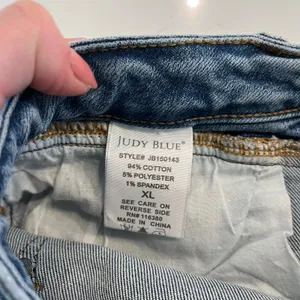 Judy Blue XL Cuffed Jean Shorts‎ thumbnail 4