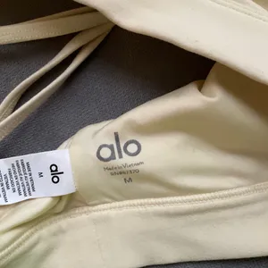 Alo Yoga Splendor Bra Candlelight Yellow/White M thumbnail 3