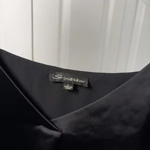 Shinestar V-Neck Satin‎ Camisole Womens Size L Black Spaghetti Strap Tank Satin thumbnail 2