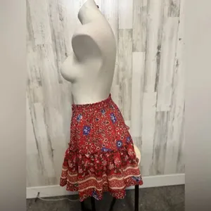 Red Boho Floral Ruffle Skirt Womens Medium Elastic Waist Tiered Mini Skirt thumbnail 2