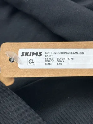 SKIMS Seamless Long Tube Skirt thumbnail 7