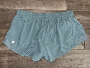 Lululemon Hotty Hot Shorts 2.5” Green thumbnail 2