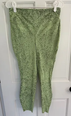 Lululemon Base Pace High-Rise Running Tight 25 City Grit Green Size 10 thumbnail 1