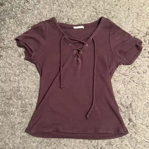 Full Tilt Deep purple/burgundy adjustable lace up shirt ribbed and waist-cinched style No flaws Never wear thumbnail 1