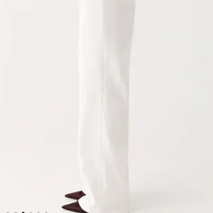 Peppermayo Exclusive - Back Again Straight Leg Denim Jeans - White thumbnail 3