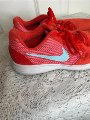 Nike Women's Coral-Red Running Sneakers with Aqua Swoosh Sz 8.5 (7Y) thumbnail 3