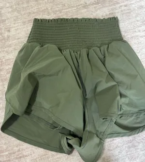 Offline by aerie shorts size medium  thumbnail 1
