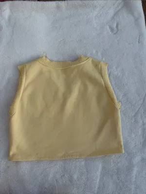 Zara Pale Yellow V-Neck Sleeveless Knit Crop Top/Vest. Size M thumbnail 9