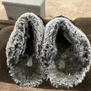 Slip on shoes/slippers sz 9 thumbnail 6